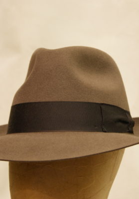 Sombrero-fieltro-marrón-claro-nogal-sc