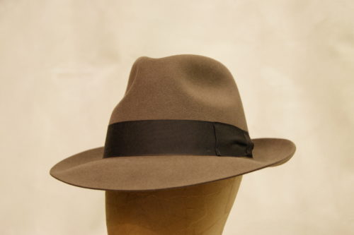 Sombrero-fieltro-marrón-claro-nogal-sc