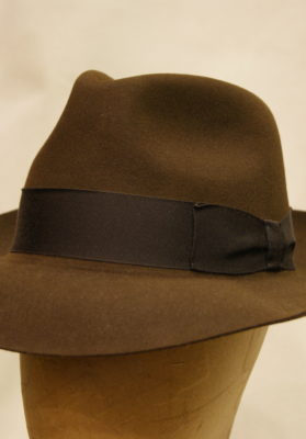 Sombrero-fieltro-marrón-oscuro-sc