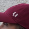 Gorra-Fred-Perry-granate